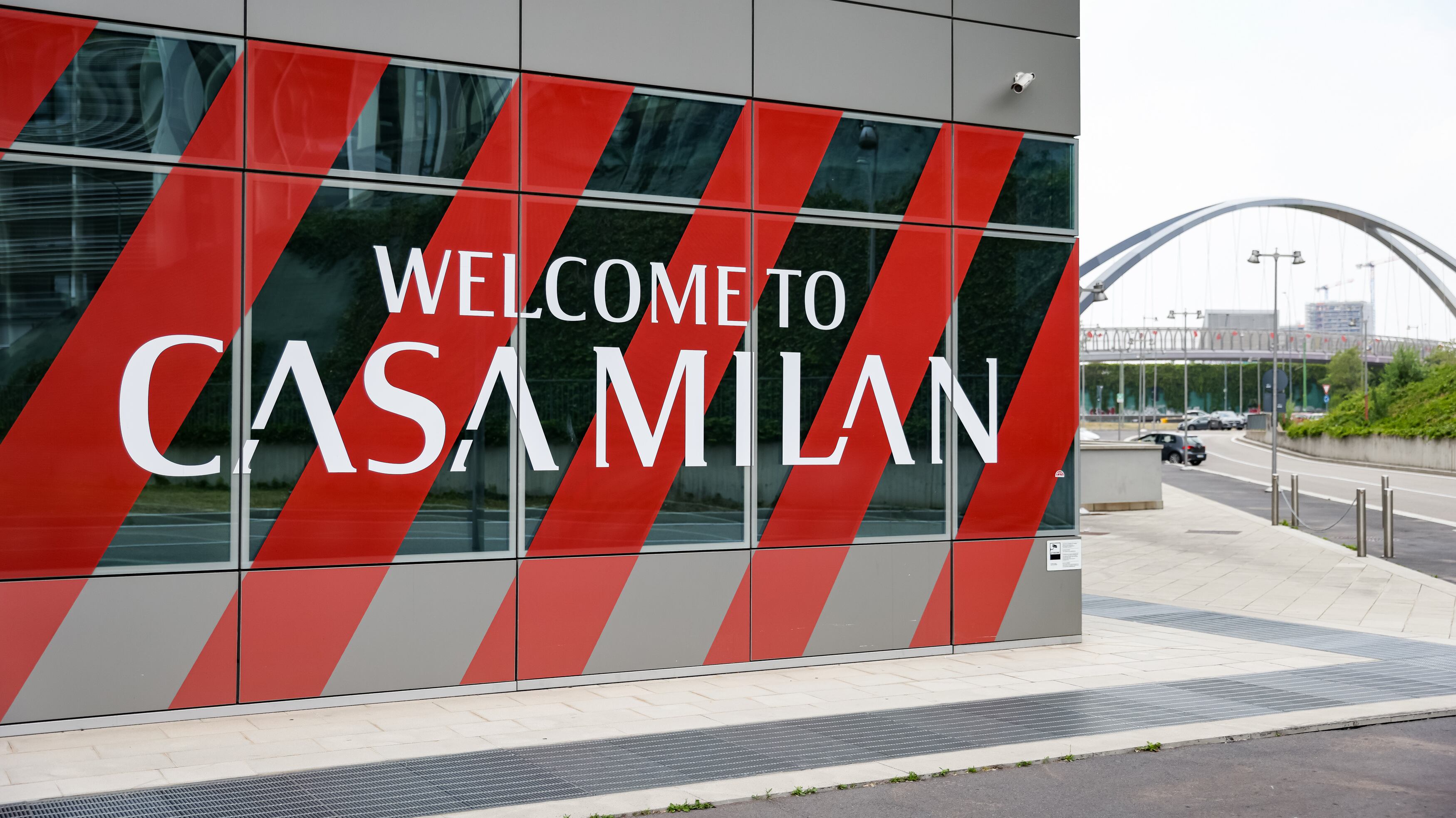 I pm: chi compra il debito di Elliott diventa azionista del Milan