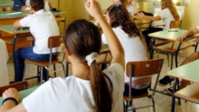 Scuola chiusa per problemi tecnici: salta l'esame di terza media