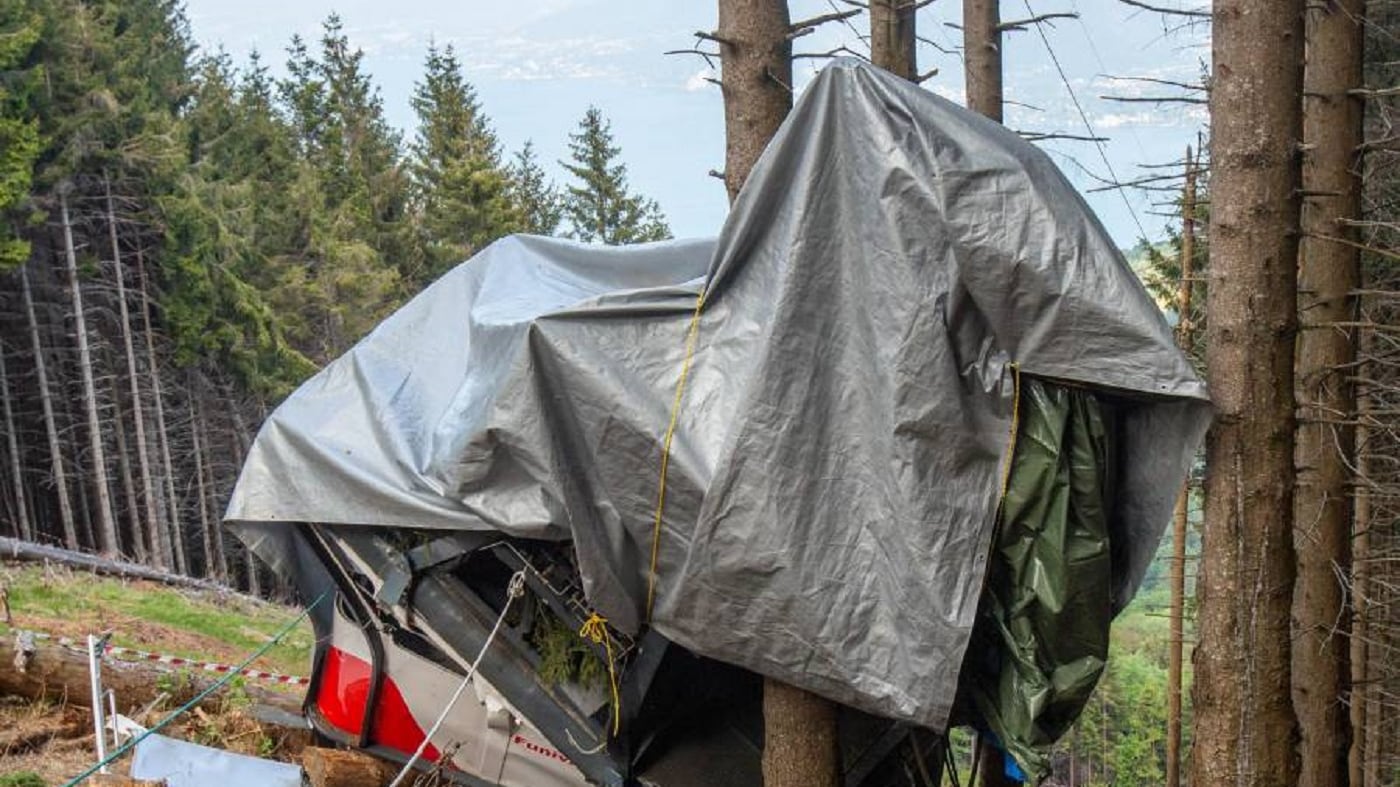 La gip garantista rimossa dal caso funivia. La giustizia litiga anche su 14 morti
