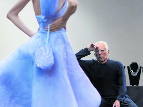 La sfida all'alta moda inizia con 32 abiti