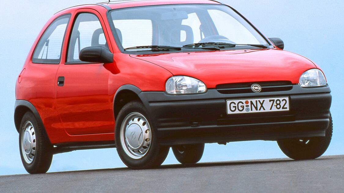 L’Opel Corsa B compie 30 anni, i segreti della citycar che non vuole invecchiare