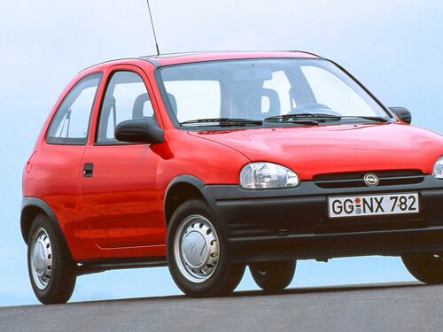 L’Opel Corsa B compie 30 anni, i segreti della citycar che non vuole invecchiare