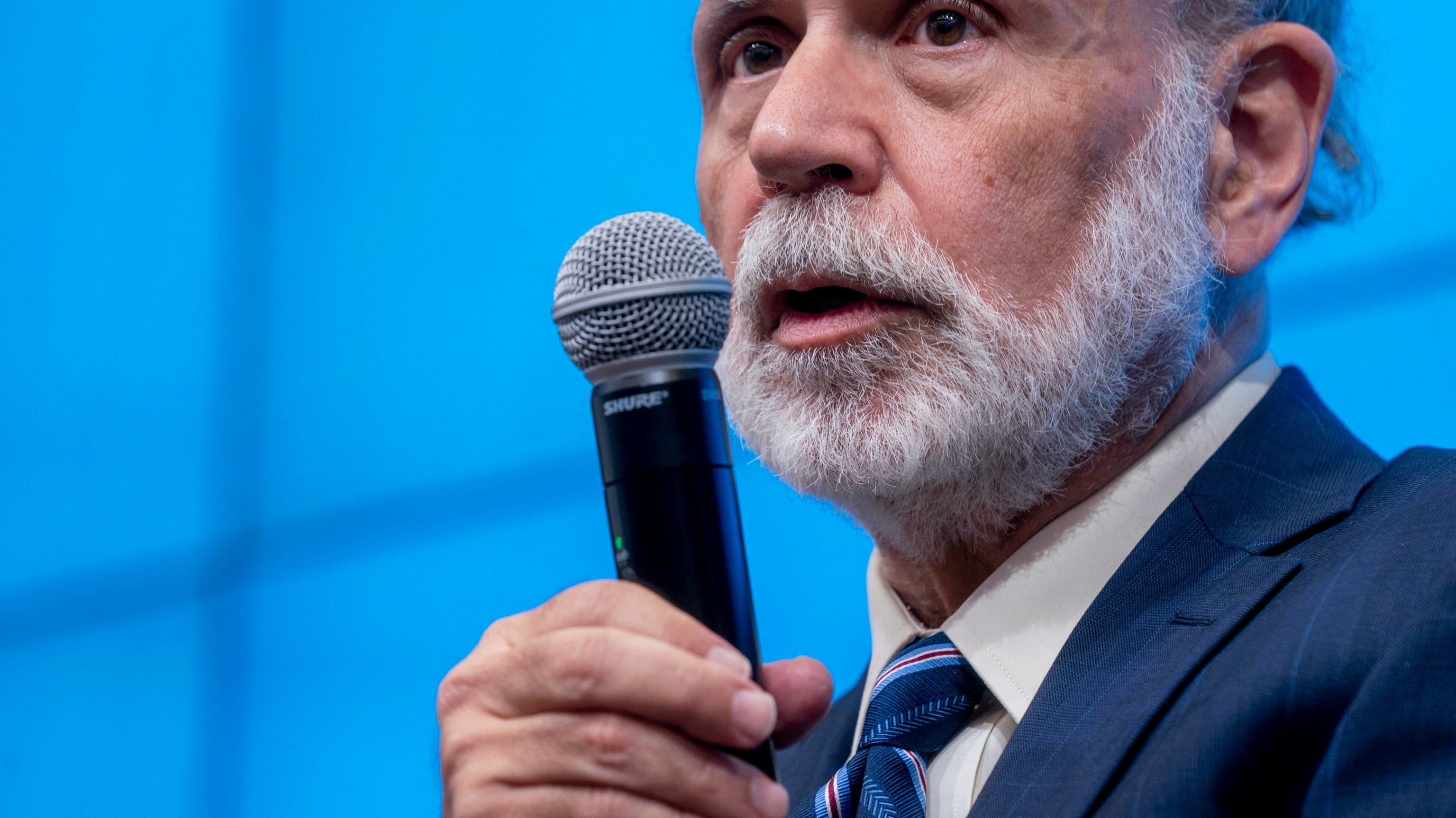 Bernanke vince il Nobel. La giuria gli perdona il ritardo sui subprime