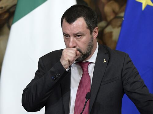 Salvini ai sindaci: "Dovrebbe essere normale pensare ai propri cittadini"