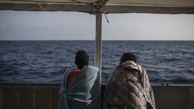 Ghanese lascia l’Italia per tornare in patria e allevare mucche