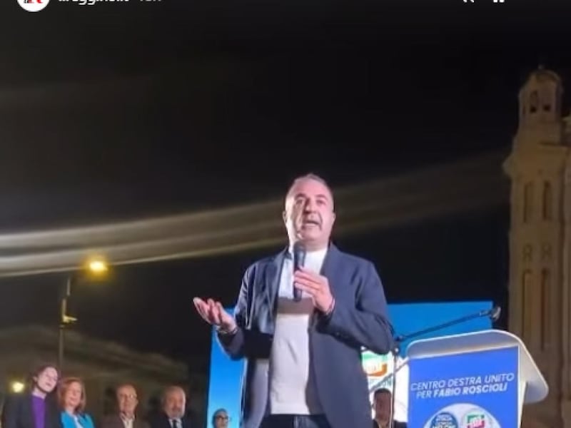 “Curnutu sì tu e cu nun t’u dice”. Lo show di Cannizzaro contro Vannacci