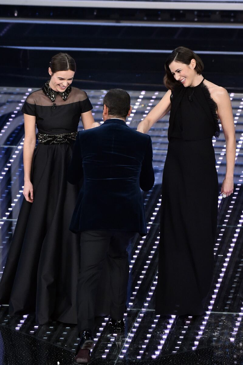 Sanremo 2016: gli abiti della prima serata 22