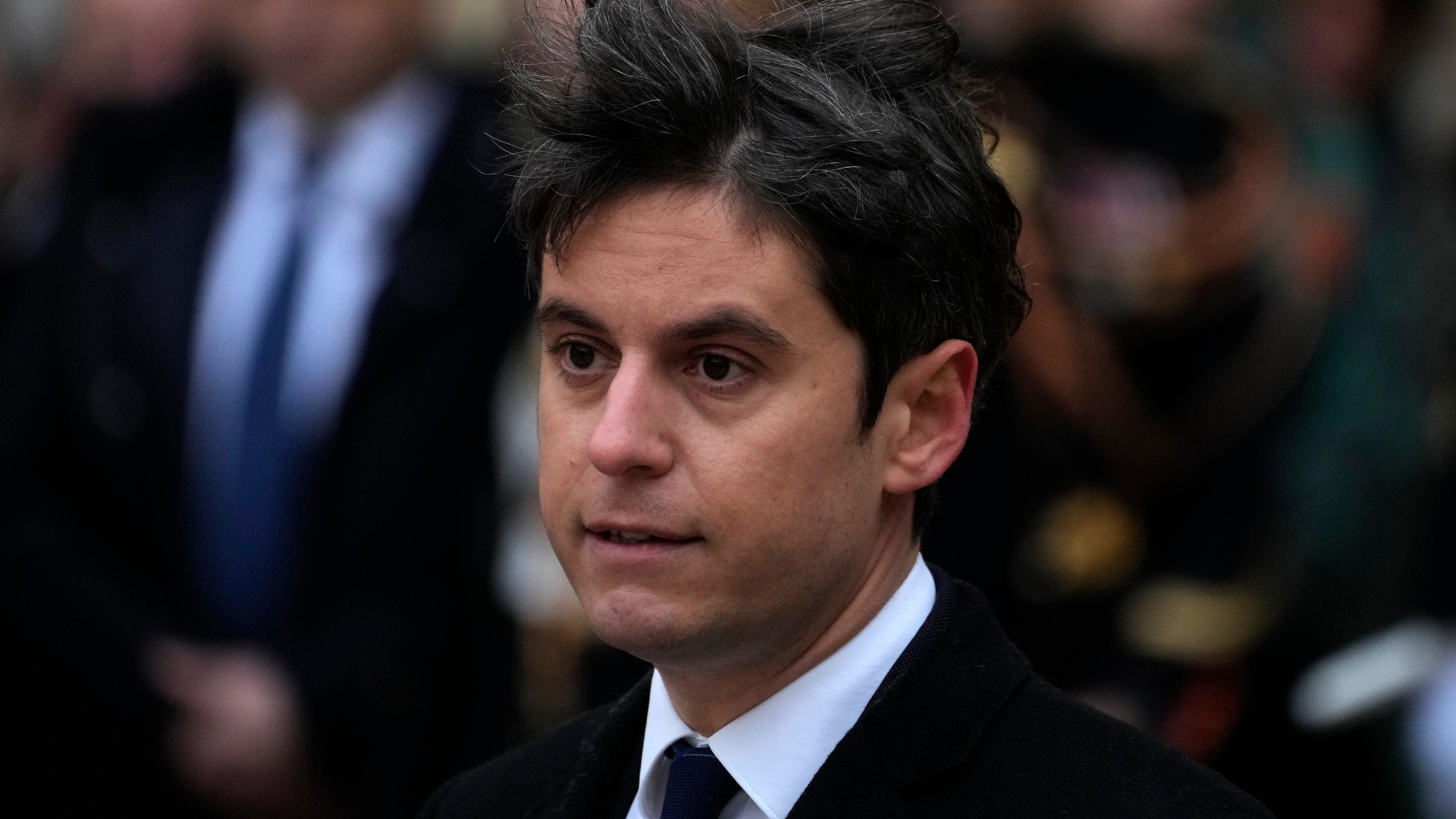 "Domani mi dimetto". Il premier francese rimette l'incarico a Macron