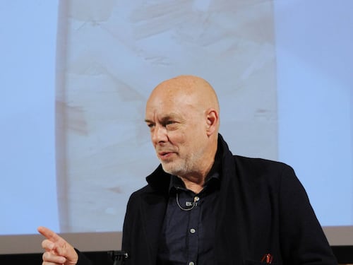 Brian Eno, le sette vite di un "non musicista" che ha rivoluzionato la musica