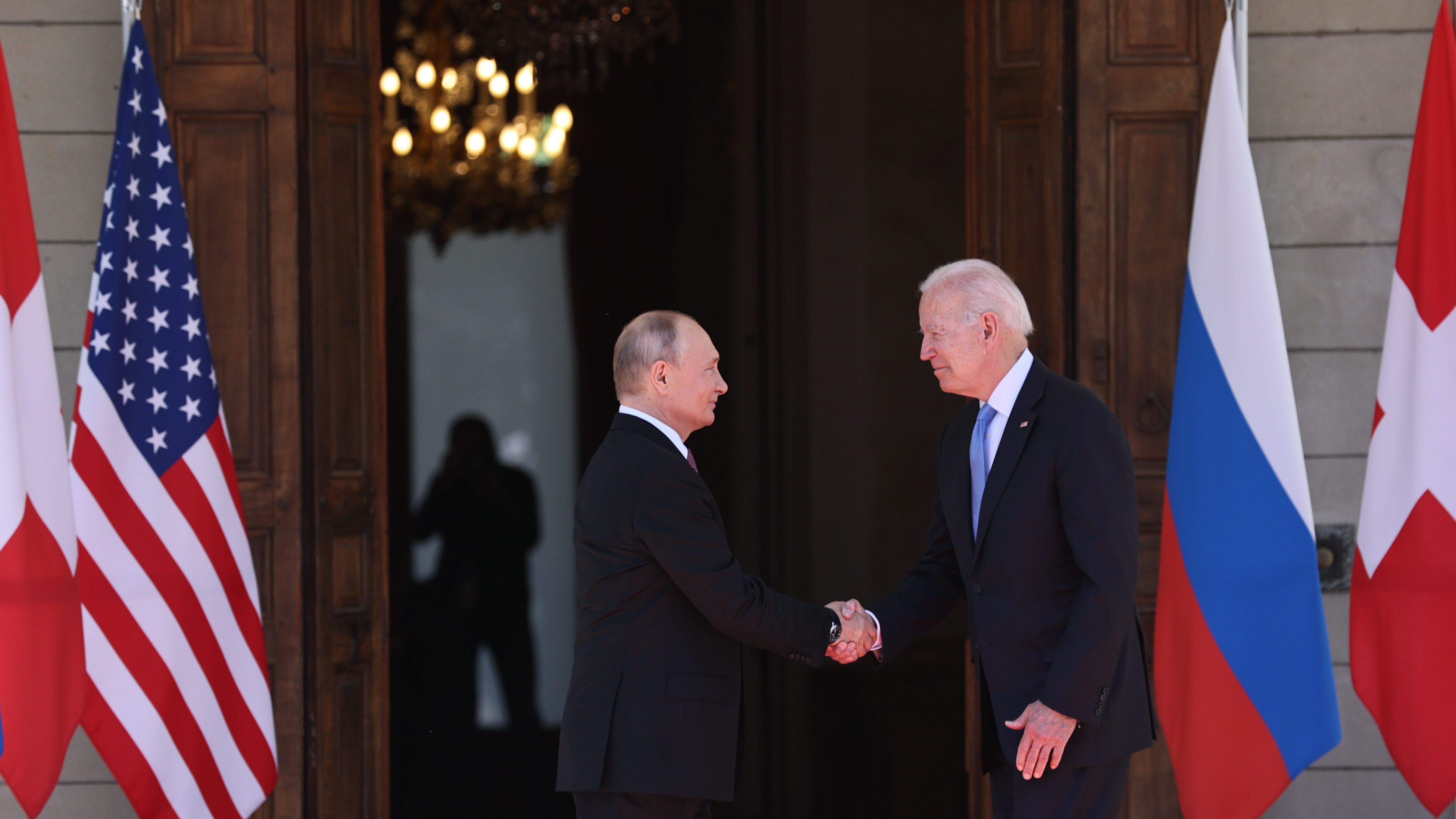Lo Zar contro Biden: le firme spiegano cosa può succedere