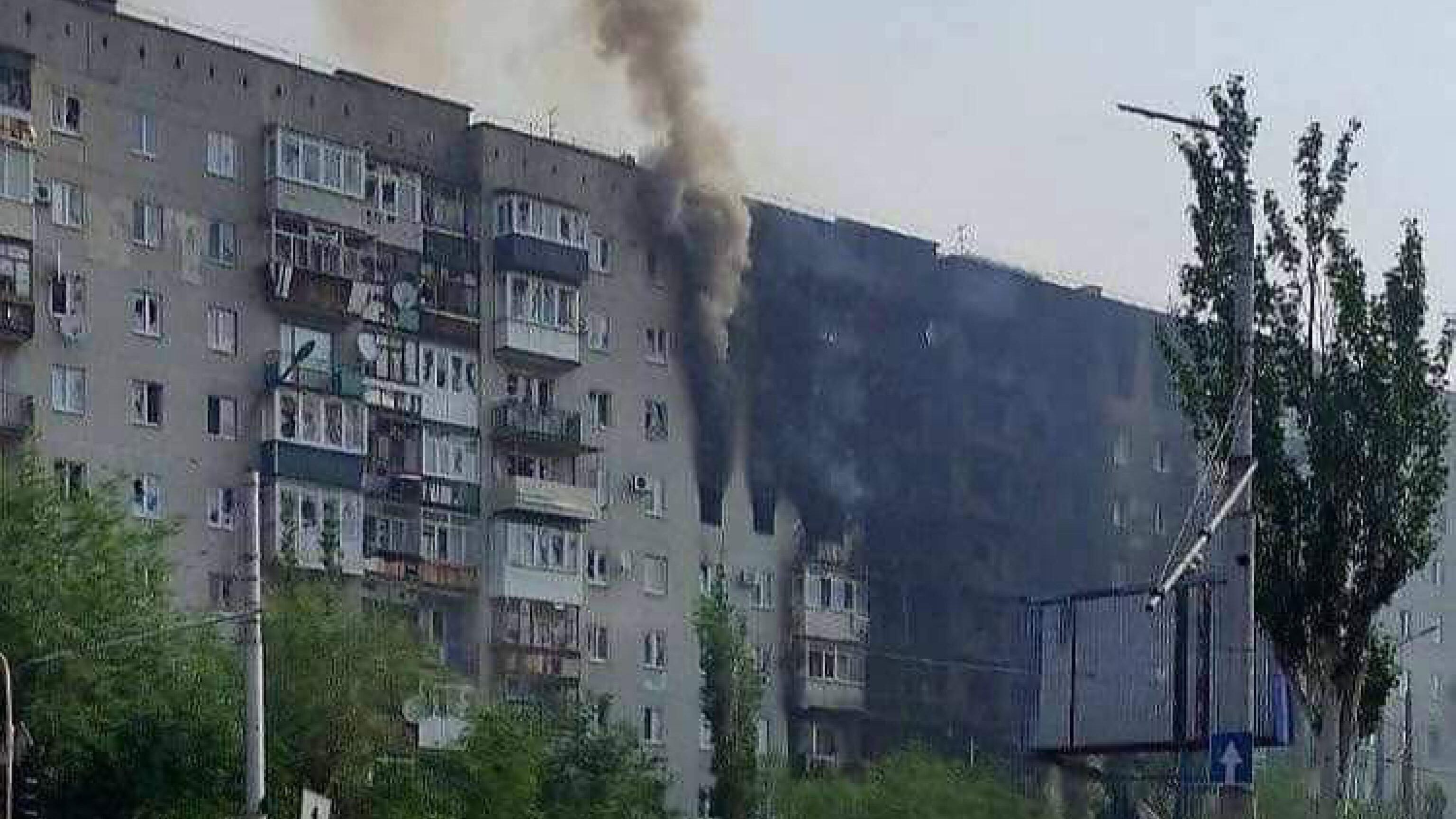 "Il Lugansk è un vero inferno". Mosca offre corridoi umanitari. Gli ucraini: "Dateci altre armi"