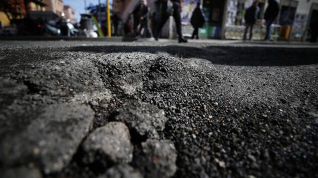 Emergenza nazionale: servirebbero 40 miliardi per tappare tutte le buche in Italia