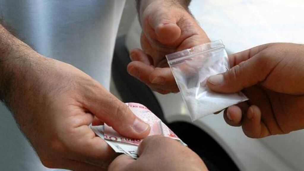 Blitz antidroga in 16 città: 25 arresti