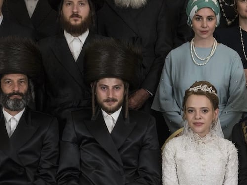 Rivive a Milano la lingua della serie tv di culto