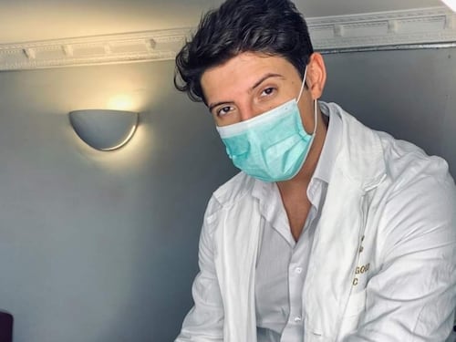 "Liposuzioni da incubo e danni estetici". Raffica di denunce per "Aesthetic Franco", il chirurgo star dei social