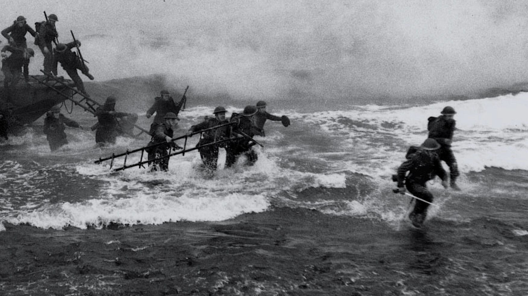 In guerra con arco e frecce e altre imprese assurde: la guerra di Churchill il "matto"