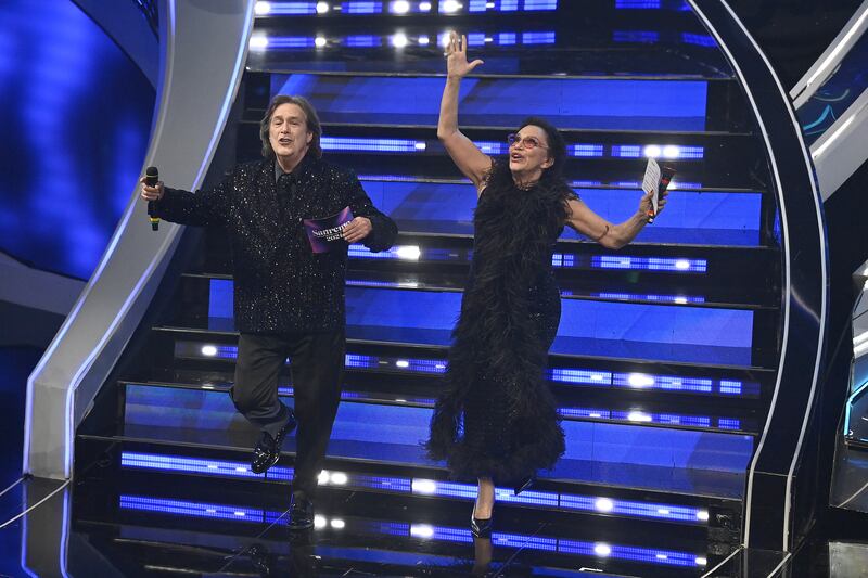 Sanremo 2024: ecco il look della seconda serata del Festival dei Ricci e Poveri 1