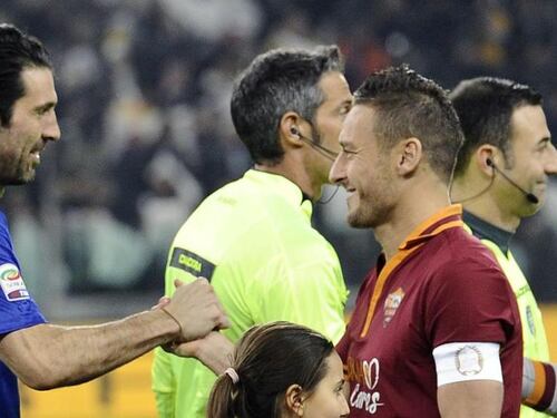 Buffon, lettera commovente di Totti "Caro Gigi, noi diversi ma uguali"