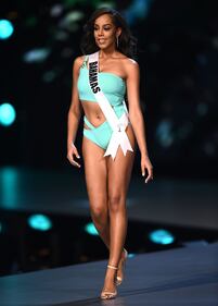 Le bellezze sfilano a Miss Universo 2019 13