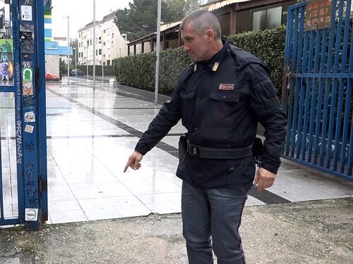 La mamma di uno dei killer del vigilante di Napoli: "Non mi vedrà più"