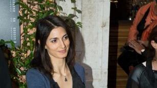 Tutti contro la Raggi che parla di periferie