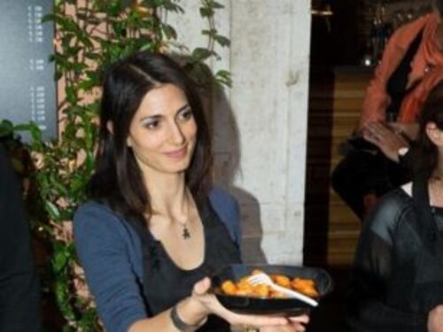 Tutti contro la Raggi che parla di periferie