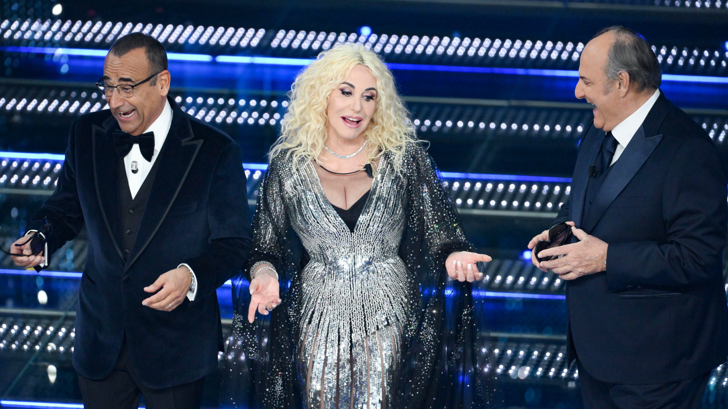 "L'ho messo nelle mutande...". Antonella Clerici fa esplodere il web