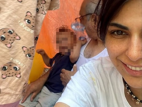 Salvi mamma e bimbo di 18 mesi di Parma bloccati in Iran