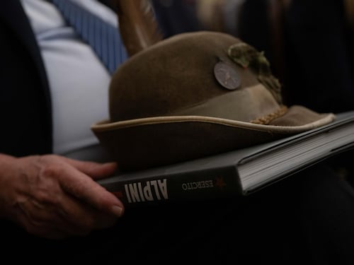 “Alpini, soldati di montagna”: il volume che racconta mezzo secolo di storia italiana
