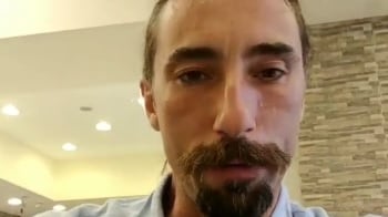 Cena pagata a tutto il locale, sorpresa alla cassa per Vittorio Brumotti a Dubai