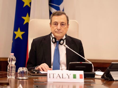 La svolta di Draghi: dalla prudenza alla linea del rigore. L'allusione a Hitler