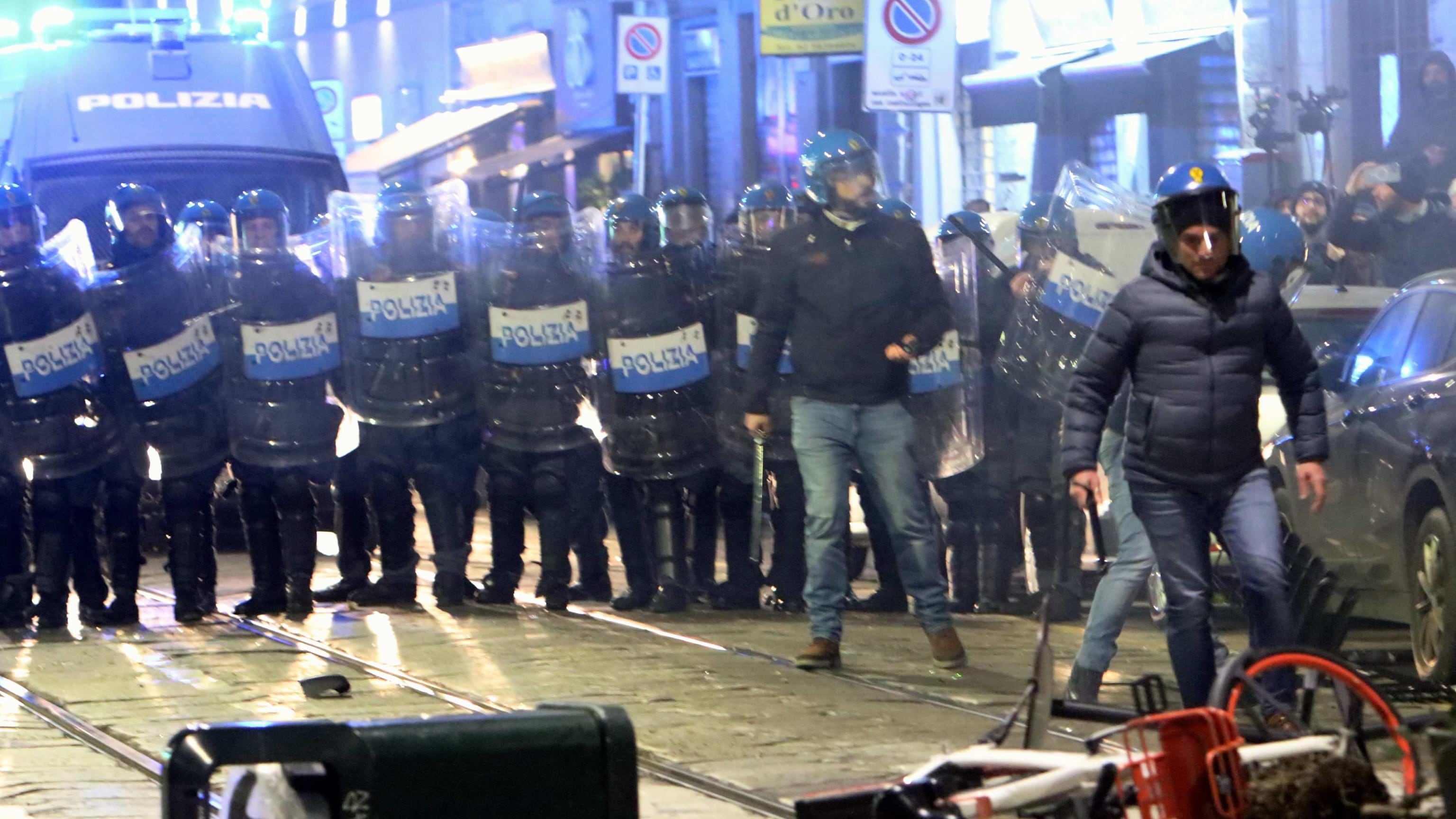 E la sinistra si schiera con i delinquenti