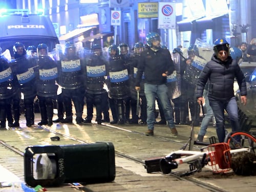E la sinistra si schiera con i delinquenti