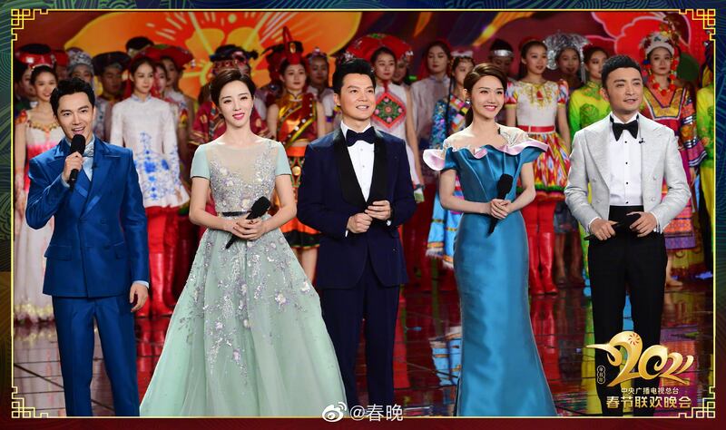 Cina, l'esibizione di Andrea Bocelli e il figlio Matteo per la Festa di Primavera cinese 3