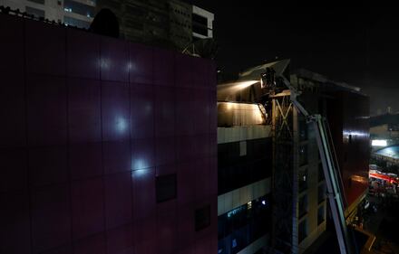 Incendio in un ristorante di Mumbai 12