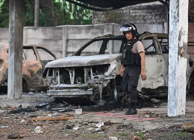 Indonesia, proteste contro la rielezione del presidente Joko Widodo 14