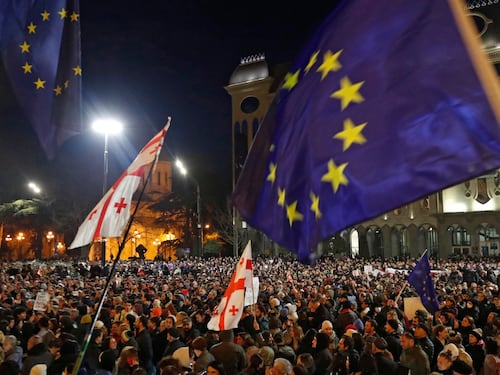 Dietrofront della Georgia: stop alla legge sugli agenti stranieri