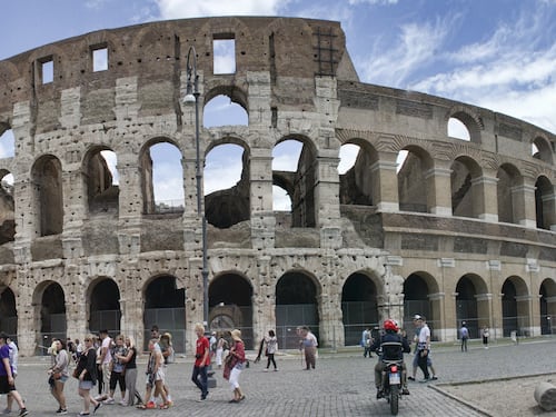 "Il decreto non serve e distruggerà il turismo. Ora qualcuno ci aiuti"
