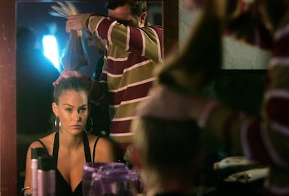 Bar Refaeli, sexy sposa per il migliore amico 9