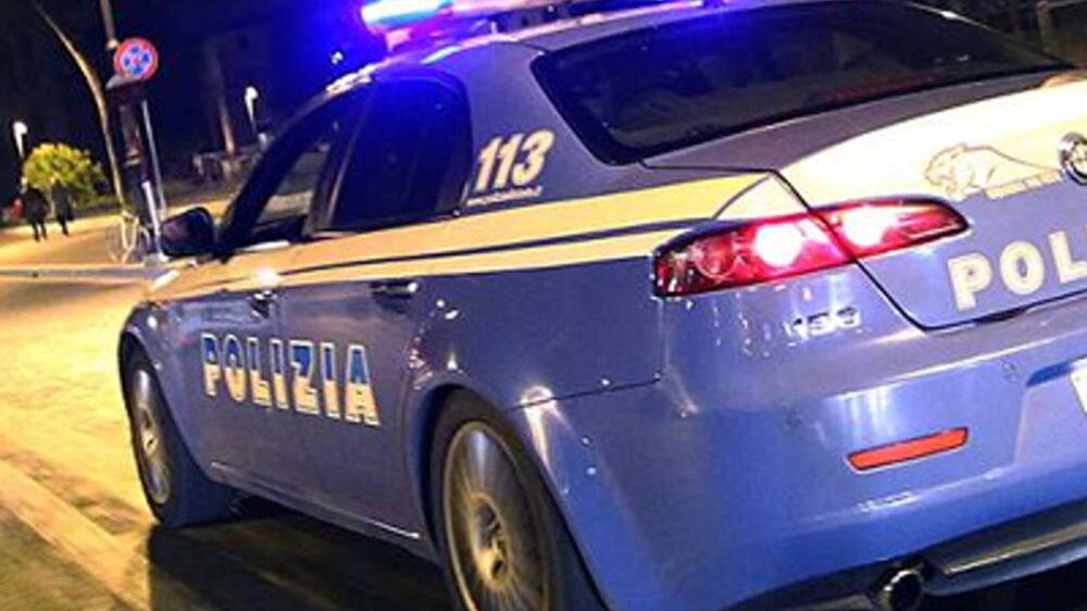Roma, armato di katana ferisce un 29enne in strada