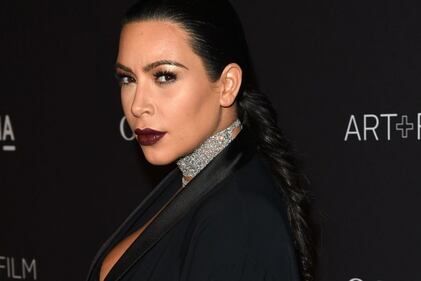 Kim Kardashian torna sui social con un seno esplosivo 31