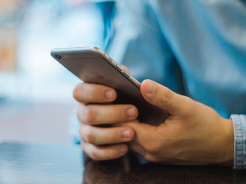 App, mezzi pubblici mascherine e bimbi. Tutti nodi da sciogliere per la riapertura sicura