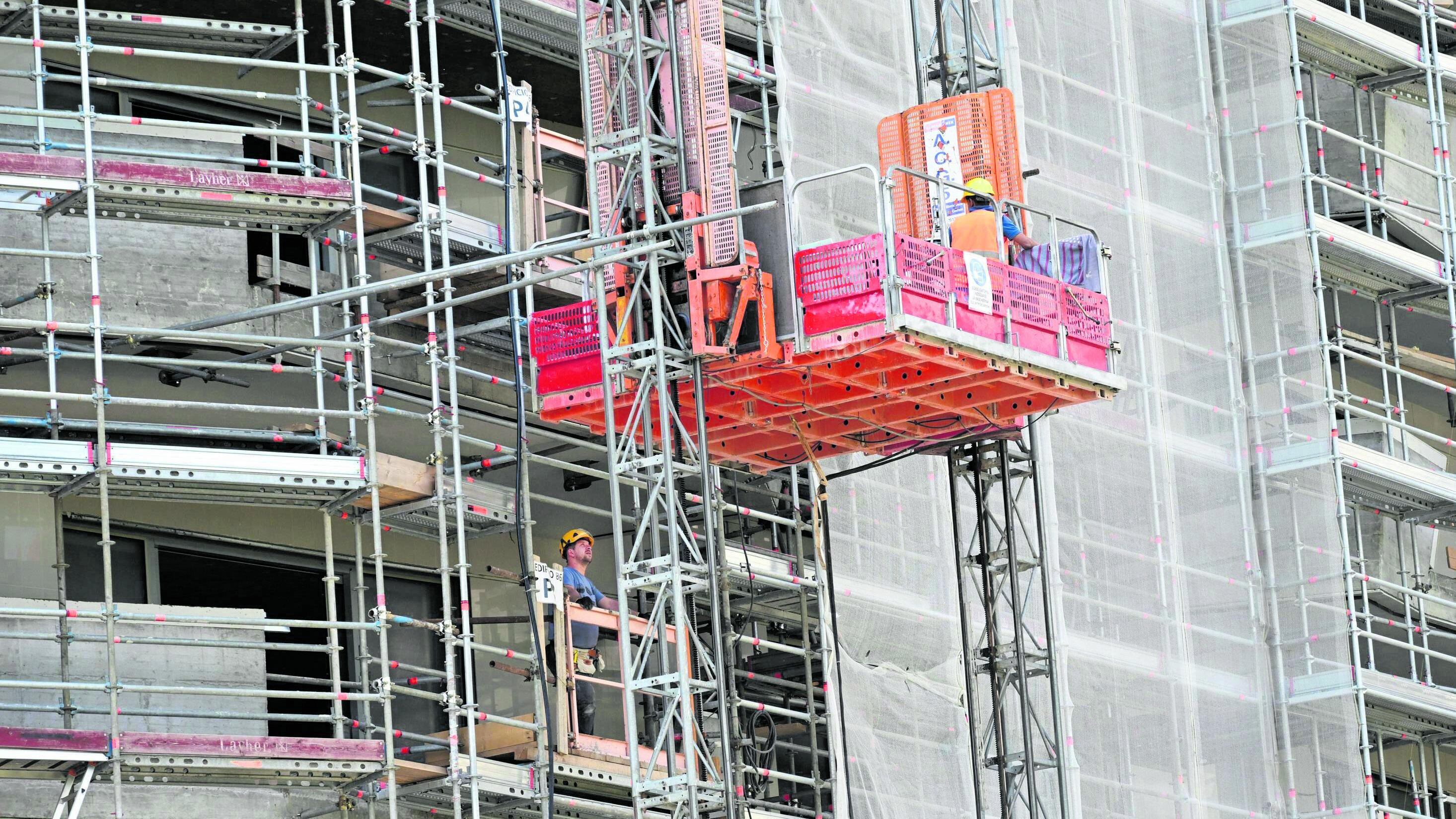 Scontro Comune-governo: "Sulla casa servono norme"