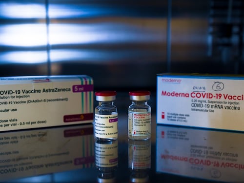 Farmacie: via coi vaccini. Ma non si sa chi aderisce