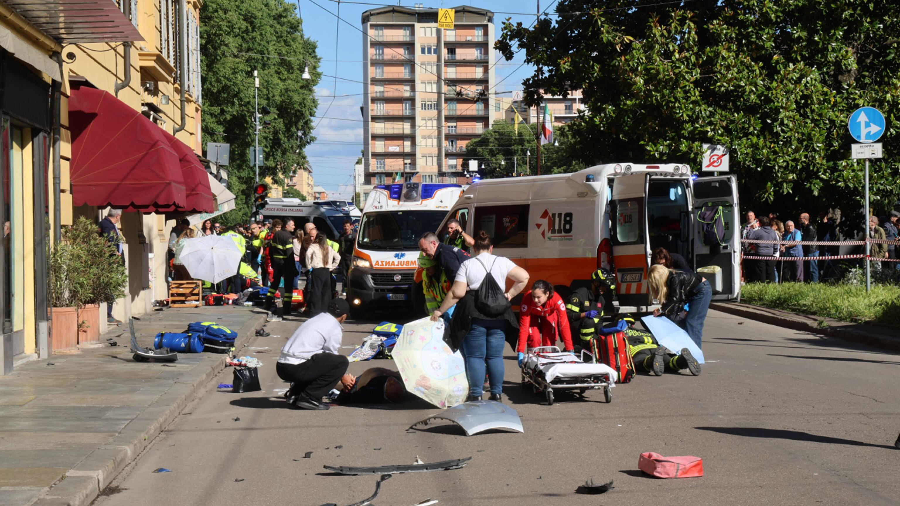 Modena, i social spaccati tra fanatismo religioso e accuse di razzismo