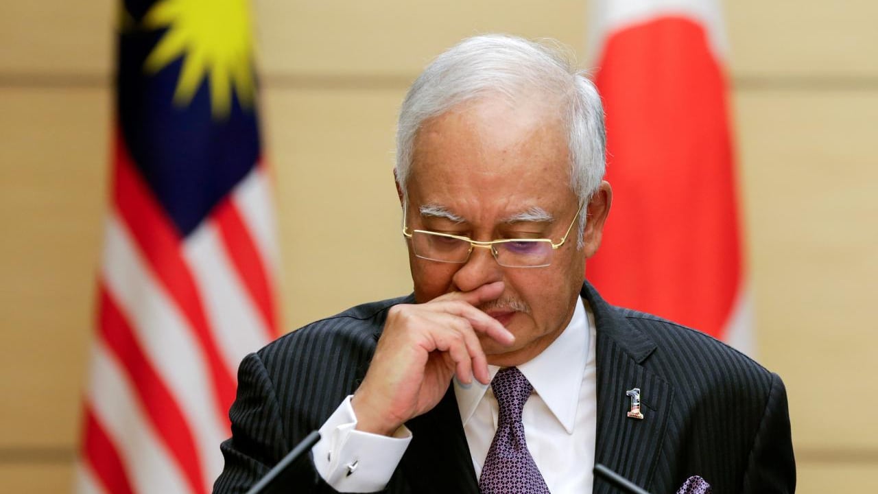 Malesia, l'ex primo ministro Najib Razak arrestato per corruzione