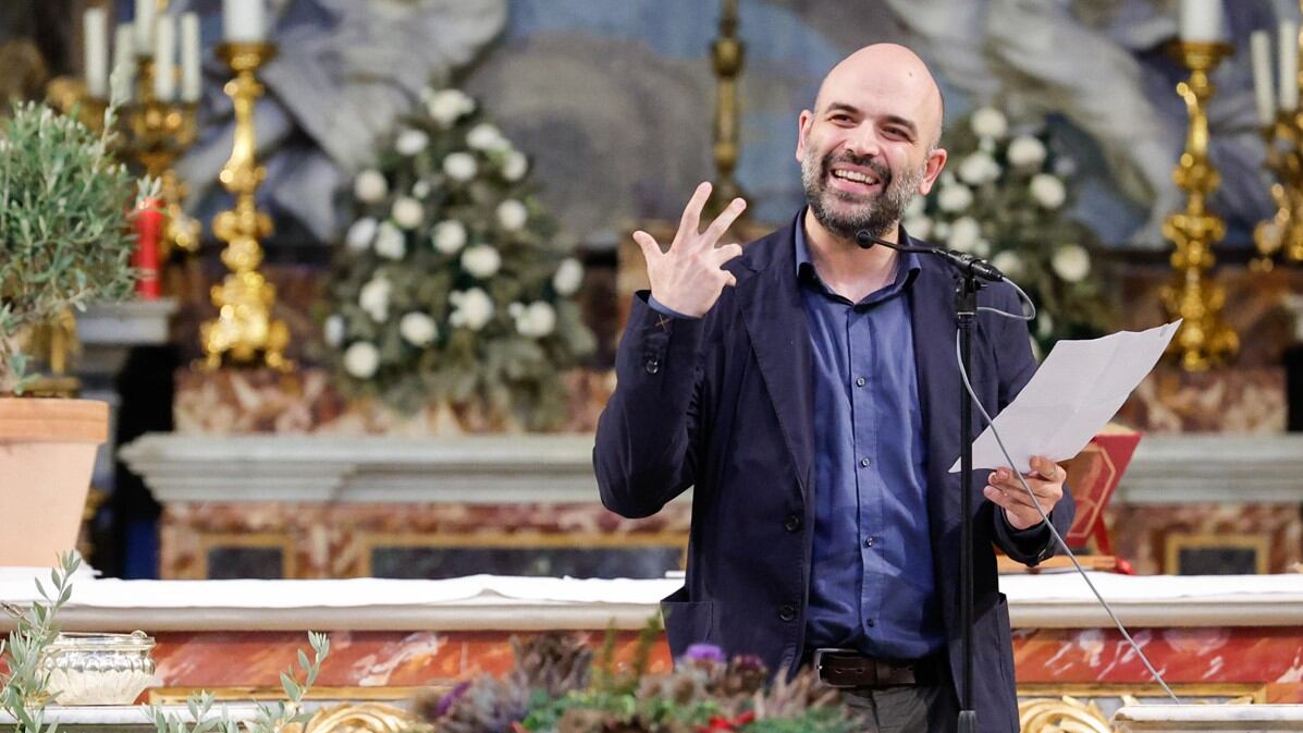 "Tifo da stadio...". Ecco perché il vescovo ha criticato i funerali di Murgia