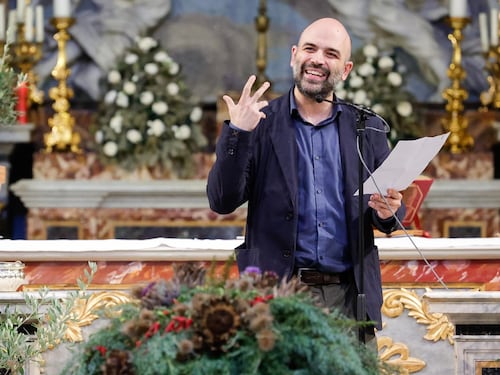 "Tifo da stadio...". Ecco perché il vescovo ha criticato i funerali di Murgia