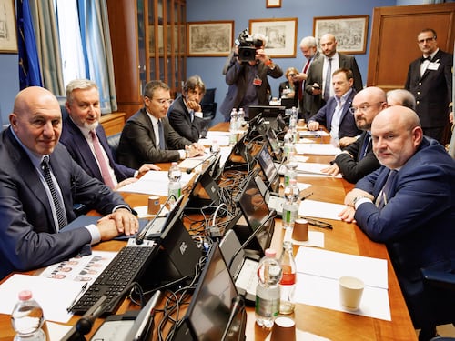 Crosetto parla al Copasir. "Ecco la verità sulle spie"