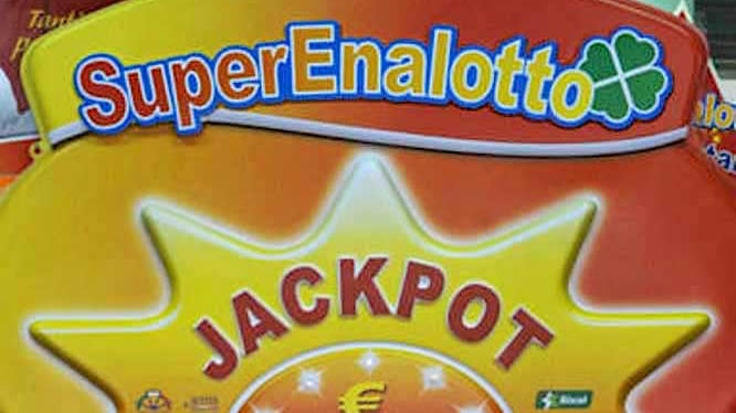 SuperEnalotto, Jackpot da capogiro: 142,3 milioni